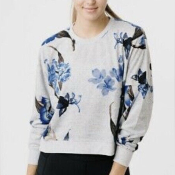 ZYIA Tops - Zyia Active Gray floral Sweatshirt size small
